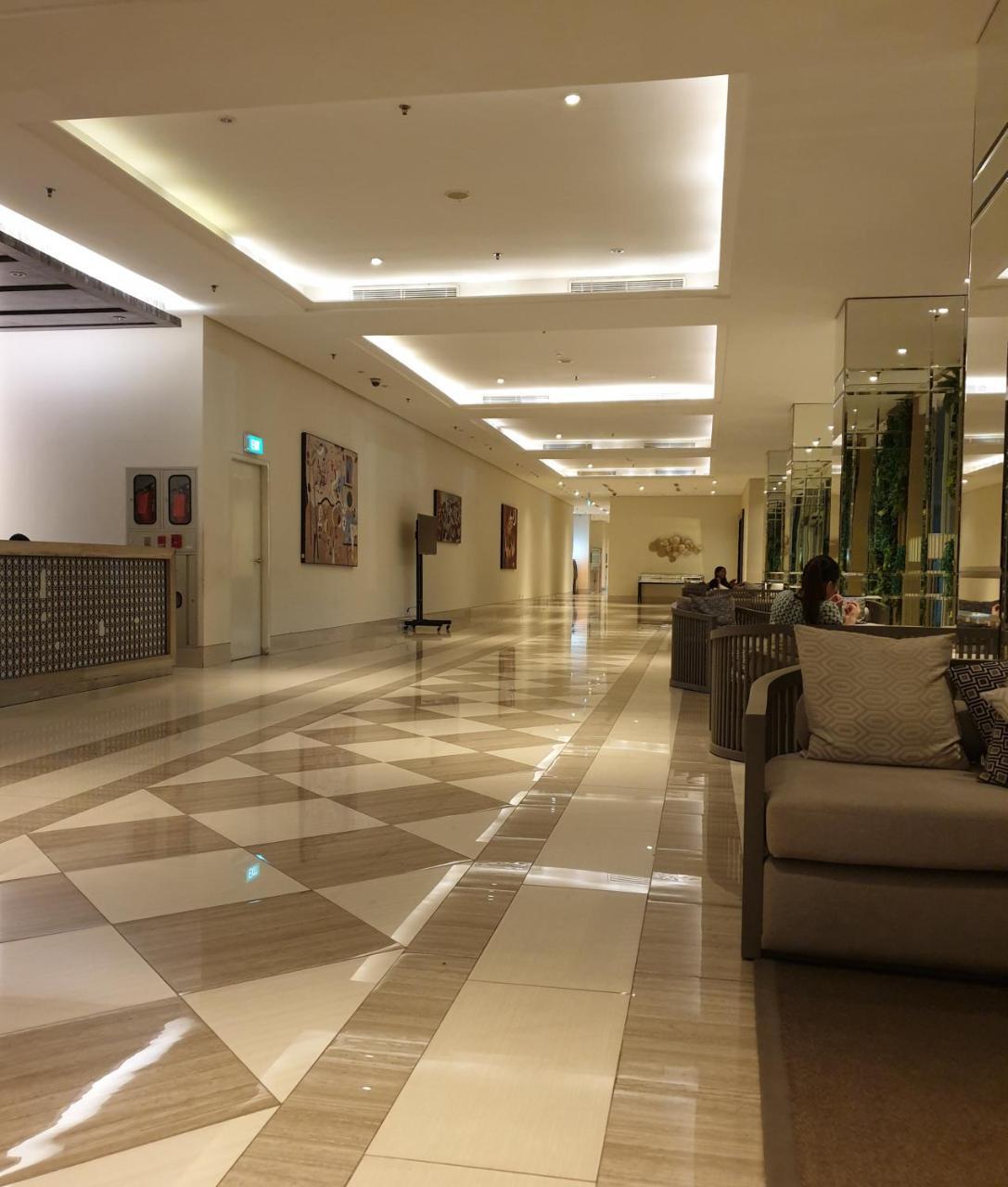 Cosmy Orchard Apartment Surabaia Exterior foto